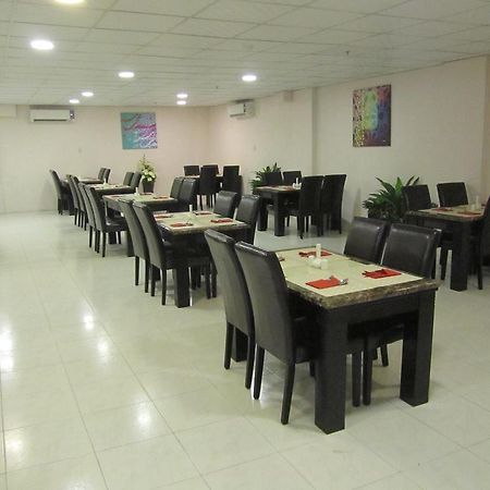Jw Inn Hotel Nadinah Екстер'єр фото