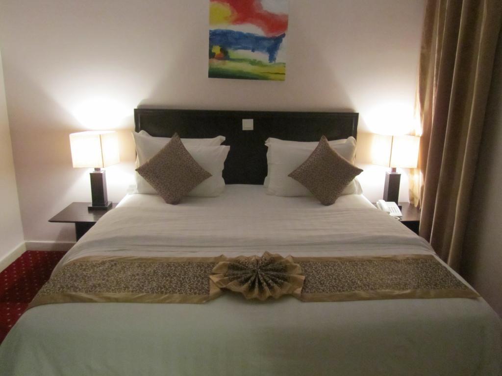 Jw Inn Hotel Nadinah Екстер'єр фото