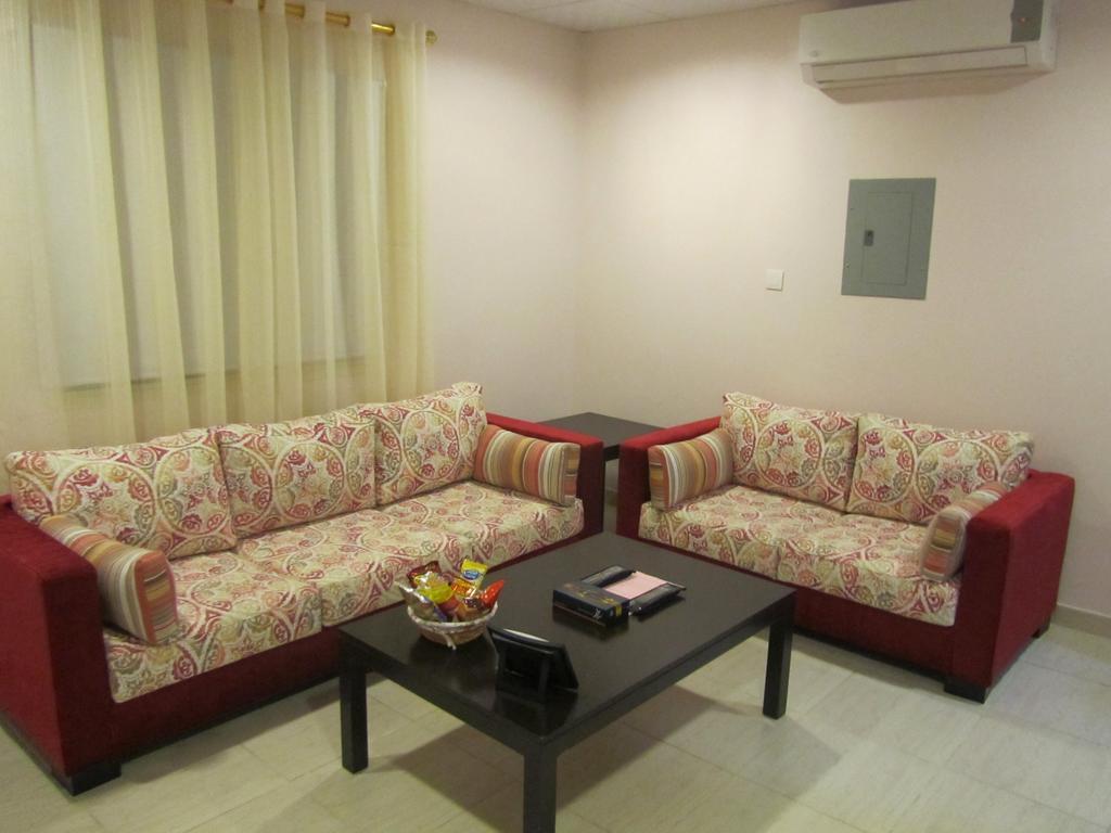 Jw Inn Hotel Nadinah Екстер'єр фото