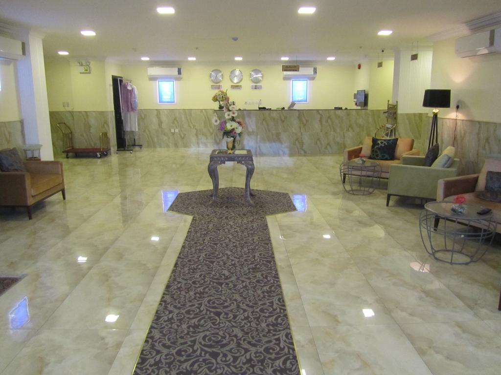 Jw Inn Hotel Nadinah Екстер'єр фото