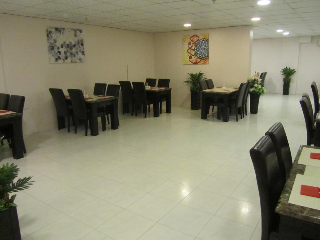 Jw Inn Hotel Nadinah Екстер'єр фото